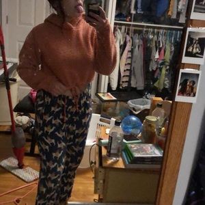 pink long sleeve crop top